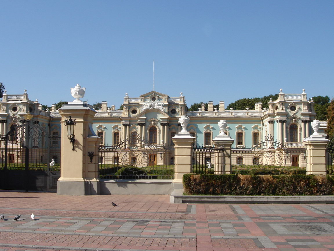 On Khreschatick Street